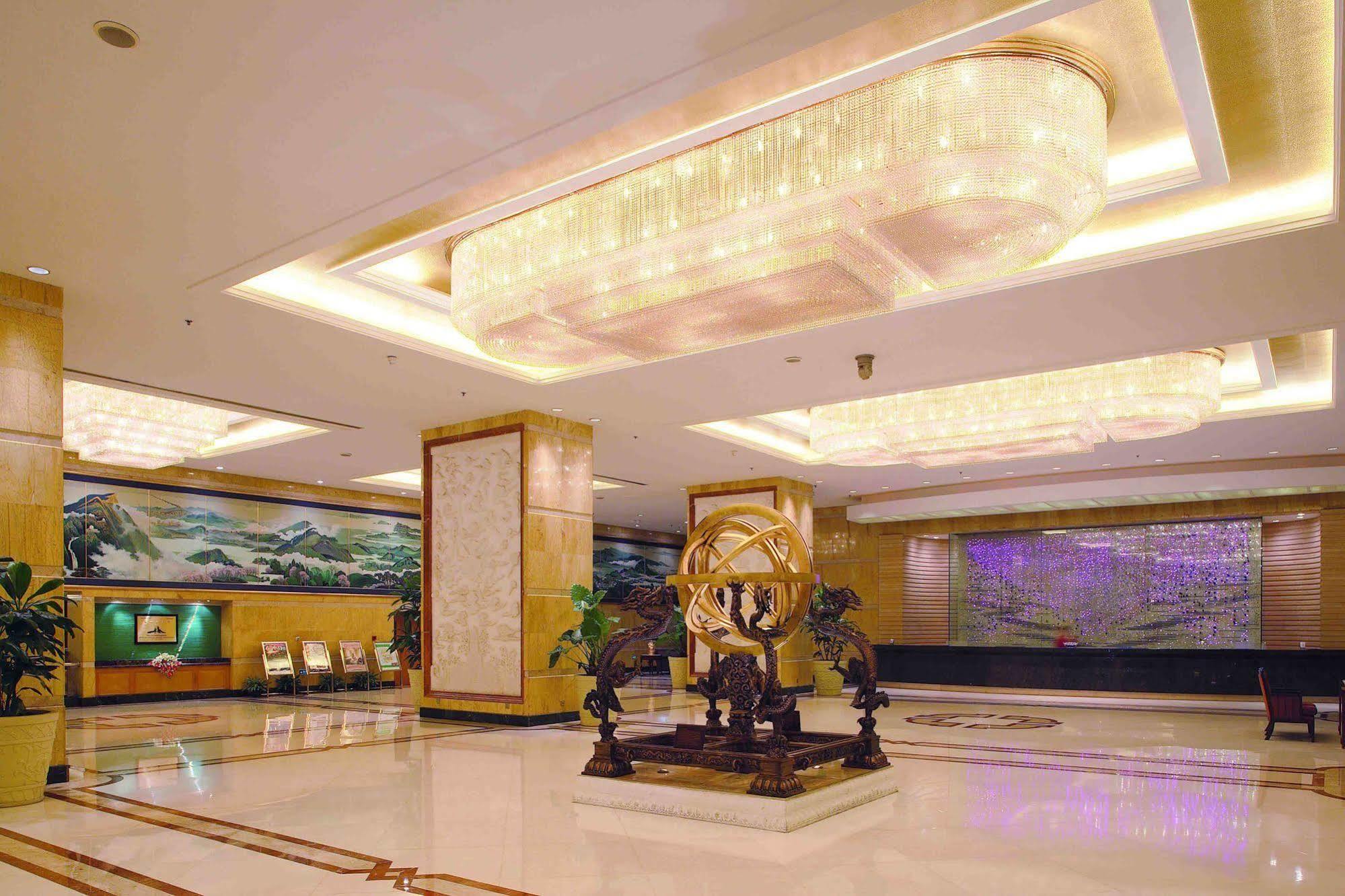 上海金陵紫金山大酒店 （原上海国信紫金山大酒店） 酒店